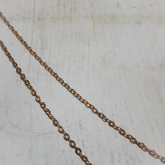 Minimalist Layered Dainty Chain Heart Necklace - Picture 5 of 6